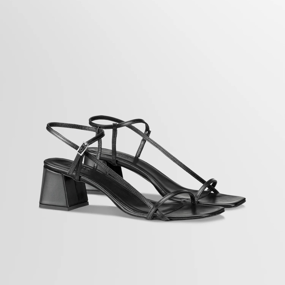 KOIO Rose Black Leather Strappy Block Heel Sandals Square Toe Size 38 / 8 US NIB
